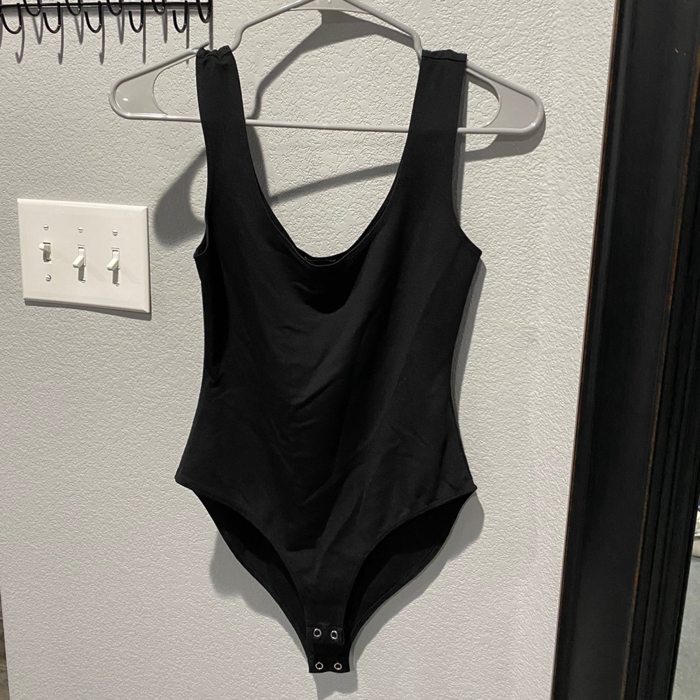 FOREVER21 Scoop Neck Bodysuit